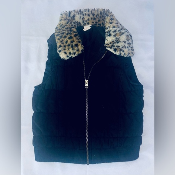 Circo Black Vest with Faux Fur Collar - Picture 1 of 5